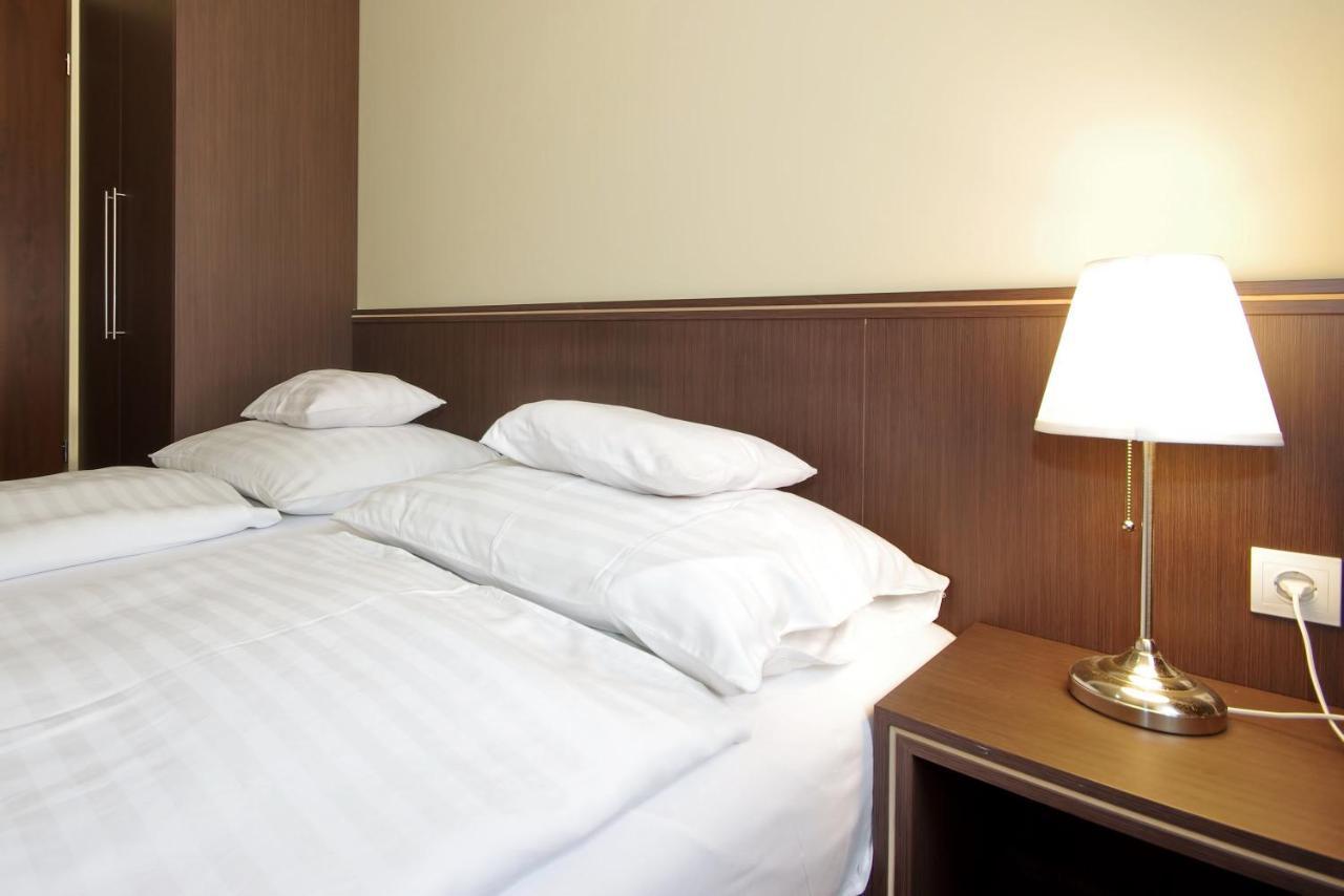 Corvin Apartman Gyula Dış mekan fotoğraf