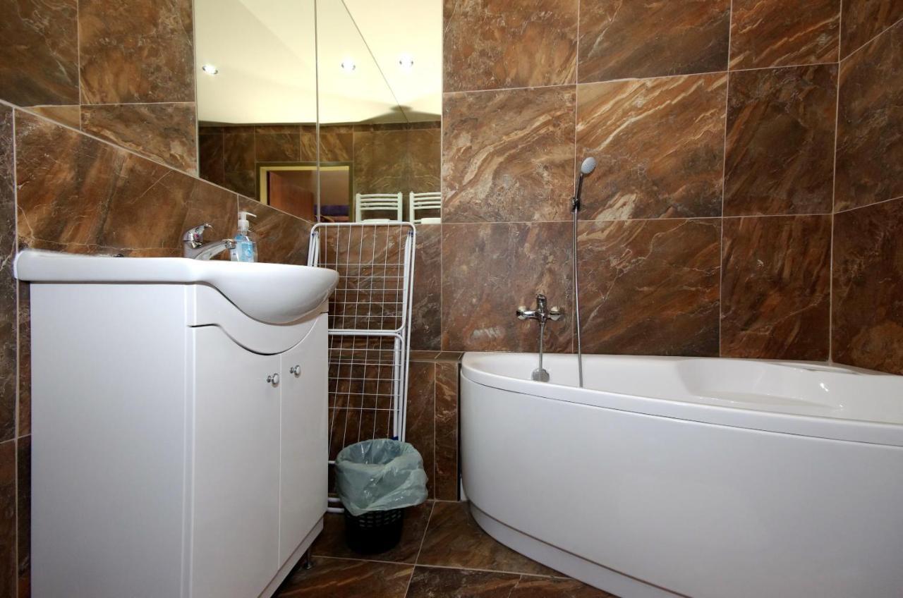 Corvin Apartman Gyula Dış mekan fotoğraf