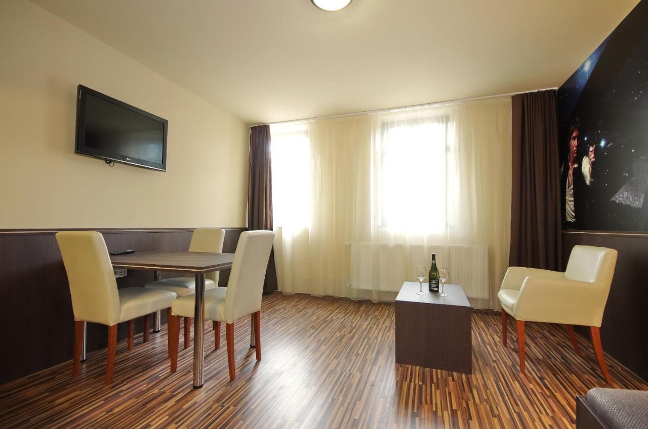 Corvin Apartman Gyula Dış mekan fotoğraf